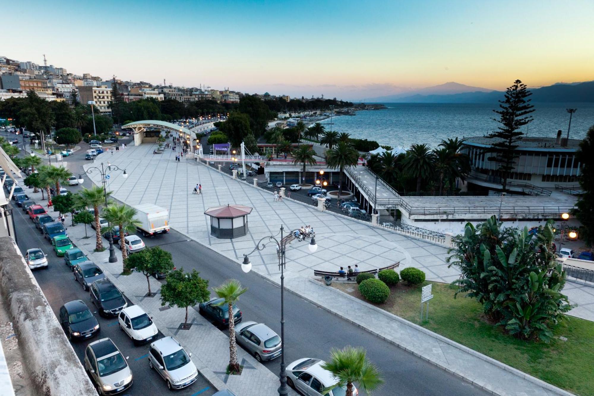 B&B Centrale Affittacamere Reggio di Calabria Eksteriør billede